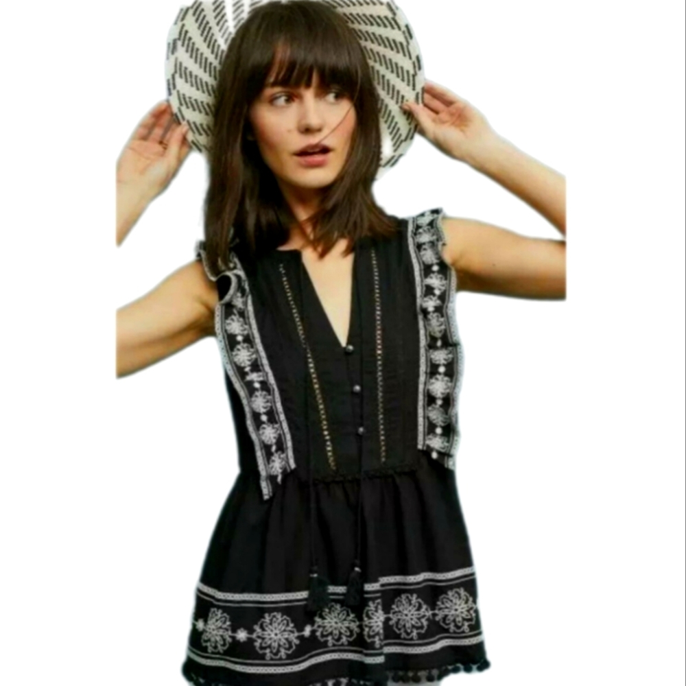 Anthropologie Akemi Kin Adelina Embroidered Blouse